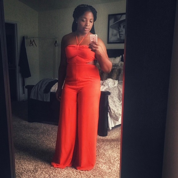 Meet your Posher, Wendi! - Picture 2 of 4